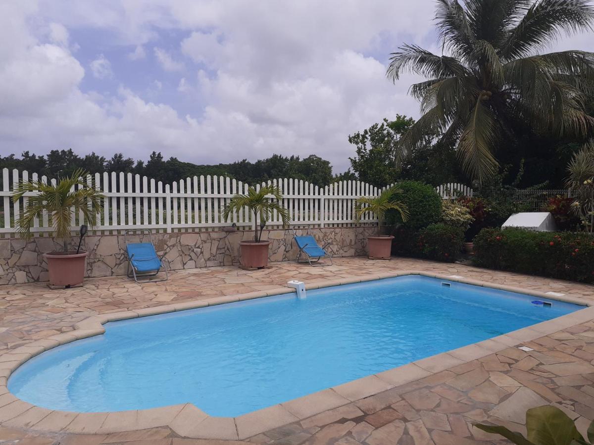 La Suite Odile Piscine Le Lamentin Quarto foto